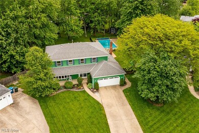 26904 Heatherwood Cir, Olmsted Falls, OH 44138 - photo 3