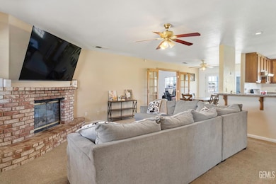 4331 Lorraine St, Shafter, CA 93263 - photo 7