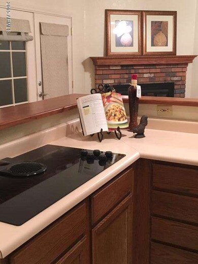 Kitchen to fam. new cook top