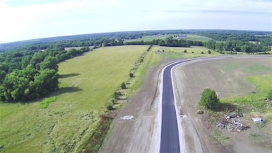 10510 S Cedar Ridge Trail, Grain Valley, MO 64029 - photo 2