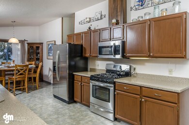 2705 E Fallbrooks Ave Wasilla-large-007-