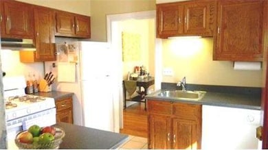 313 Tappan St unit 1, Brookline, MA 02445 - photo 5