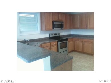 9882 Firethorn Ln, Quinton, VA 23141 - photo 5