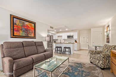 8649 E Royal Palm Rd unit 123, Scottsdale, AZ 85258 - photo 4