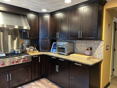 14 Reed St, Londonderry, NH 03053 - photo 3