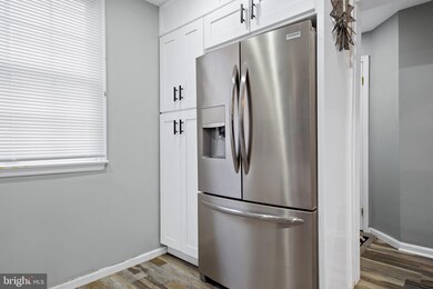 202 Berkley Ct, Camden, NJ 08103 - photo 7