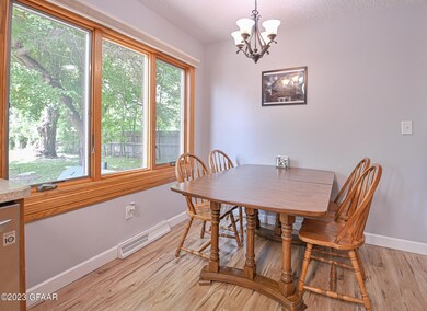 1602 S 17th St, Grand Forks, ND 58201 - photo 7