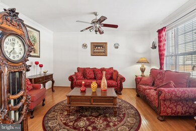 2068 Powells Landing Cir, Woodbridge, VA 22191 - photo 5
