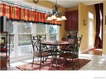 The breakfast room's built-in desk is great for ho