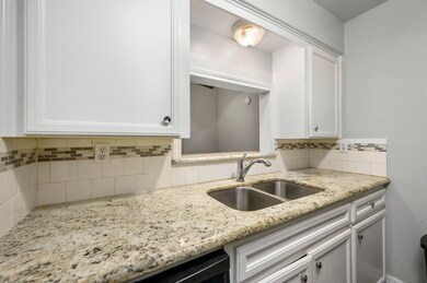 1710 Indiana St unit 8, Houston, TX 77006 - photo 6