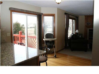 Eat-in space off the Kitchen and Living Room. Enjo