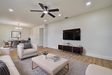 2015 Capri Rd, Valrico, FL 33594 - photo 3