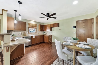 2121 N Rutgers St, Wichita, KS 67212 - photo 6