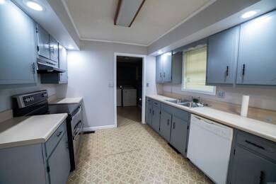 300 Center Valley Dr, Paragould, AR 72450 - photo 4