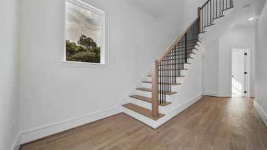 108 E 31st 1/2 St, Houston, TX 77018 - photo 3