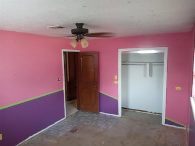 2109 Ridgewood Dr, Moore, OK 73160 - photo 3