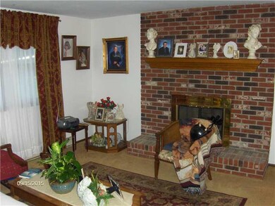 Living Room. Propane fireplace in living room