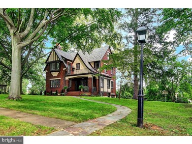 420 Elm Ave, Reading, PA 19605 - photo 2