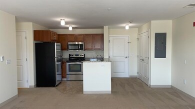 37 Hawthorne Dr unit 305, Bedford, NH 03110 - photo 2