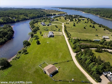 104 Pond View Farm Rd, Vineyard Haven, MA 02568 - photo 3