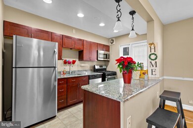 450 S Chapel Gate Ln, Baltimore, MD 21229 - photo 5