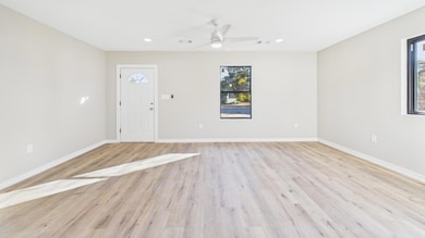 CAM03710G0-PR0162-STILL008