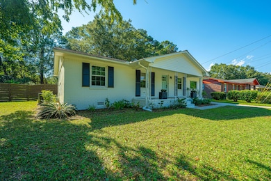 1451WoodviewLane004