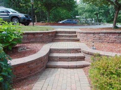 13 Daniel Rd, Derry, NH 03038 - photo 3