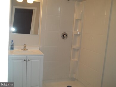 13 Lawnton Rd, Norristown, PA 19401 - photo 5