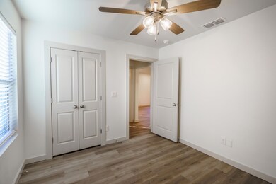 7702 Elm-09