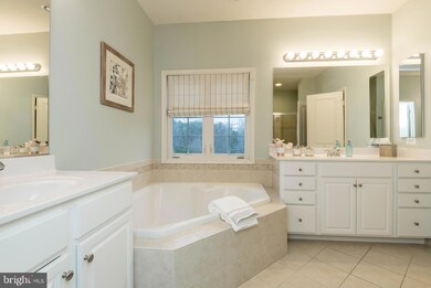 1562 Star Stella Dr, Odenton, MD 21113 - photo 7