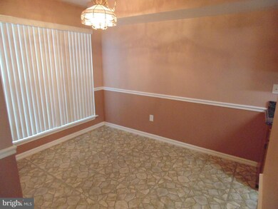 1663 Langley Dr unit 9, Hagerstown, MD 21740 - photo 5