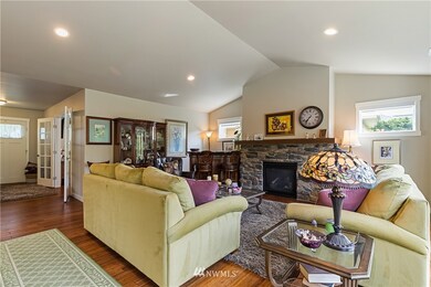 960 Hemlock Loop, Lynden, WA 98264 - photo 3