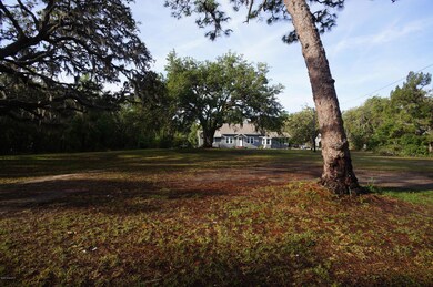 467 N Dixie Ave, Titusville, FL 32796 - photo 2