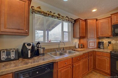 A closer view shows beautiful countertops, large n