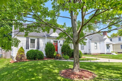 3-web-or-mls-1447 Louise St SE Grand Rap