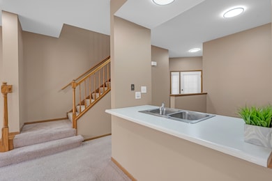 368 Glen Byrn Ct unit 11368A, Schaumburg, IL 60194 - photo 2