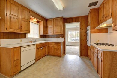 1034 NE Madrone St, Grants Pass, OR 97526 - photo 2