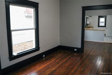 618 Clinton St, Owosso, MI 48867 - photo 4