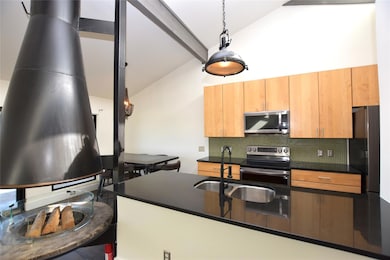 2202 Trailside Dr unit A, Austin, TX 78704 - photo 3