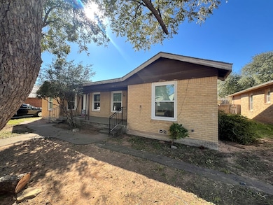 1105 N Carrizo St, Midland, TX 79701 - photo 2