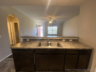 Island and eating bar