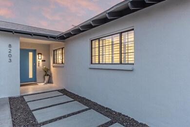 8203 E Turney Ave Scottsdale-large-003-0
