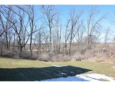 8213 N North Ct, Evansville, WI 53536 - photo 2