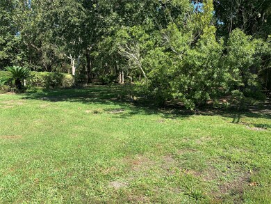 605 Quaker Dr, Friendswood, TX 77546 - photo 2