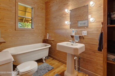 1304 Van Brocklin-4