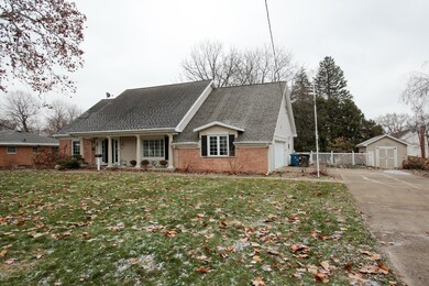 724 E Prospect St, Marshall, MI 49068 - photo 2