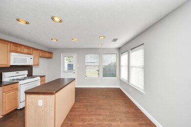 13503 Sherman Oaks Dr, Houston, TX 77085 - photo 5