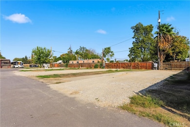 501 Belmont Ave unit 8, Bakersfield, CA 93308 - photo 6