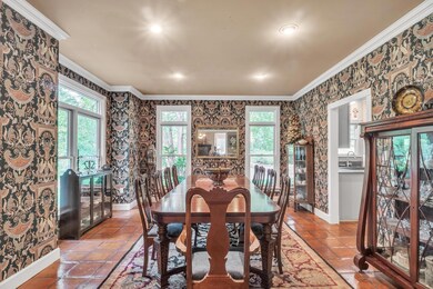 Dining Room (7)